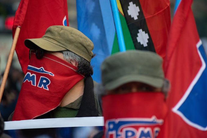 Simpatizantes de la guerrilla chilena ya disuelta, Frente Patriótico Manuel Rodríguez.