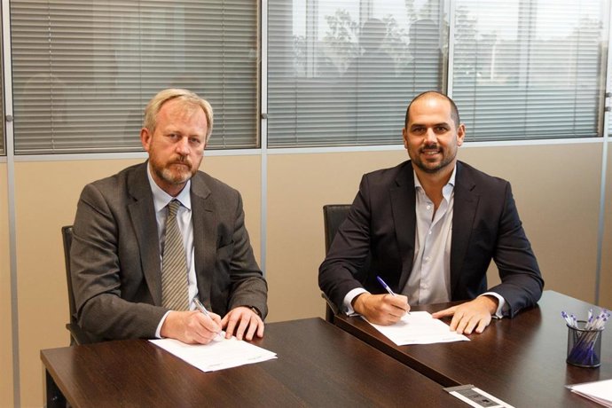 El presidente de Aceia, Alan McDyre, y el CEO de Vistalegre Solutions, Fran Pérez.