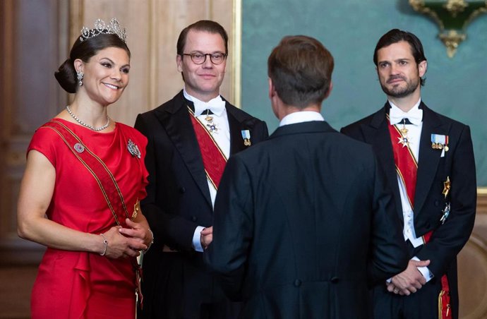 Archivo - La princesa Victoria de Suecia, su marido el príncipe Daniel y el hermano de esta, el principe Carlos Felipe