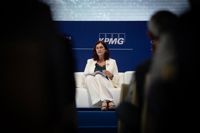 Archivo - La presidenta de la CNMC, Cani Fernández