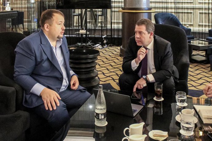 El presidente de C-LM, Emiliano García-Page, en Dubái