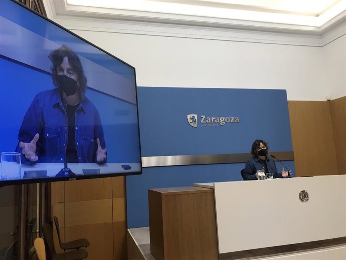 Archivo - La concejal de ZeC en el Ayuntamiento de Zaragoza, Luisa Broto