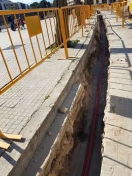 Endesa refuerza parte de la red eléctrica en Tortosa (Tarragona) para mejorar el servicio