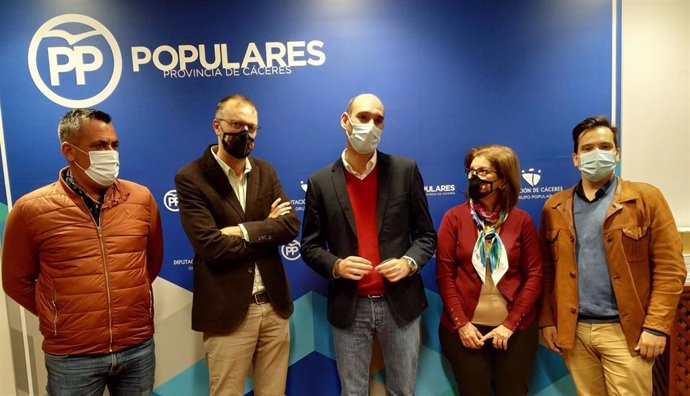 Algunos de los diputados provinciales del PP en la Diputación de Cáceres