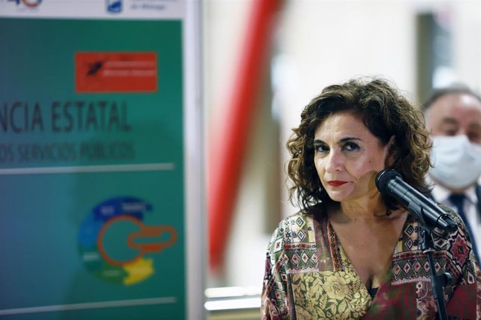 La ministra de Hacienda y Función Pública, María Jesús Montero, en la inauguración de las XI Jornadas de Modernización y Calidad en la Administración Local a 17 de noviembre del 2021 en Málaga (Andalucía)