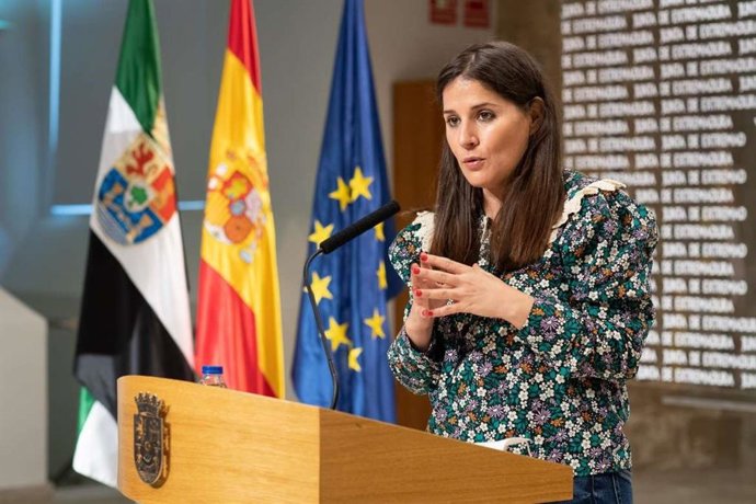 Isabel Gil Rosiña, portavoz de la Junta, en la rueda de prensa posterior al Consejo de Gobierno.