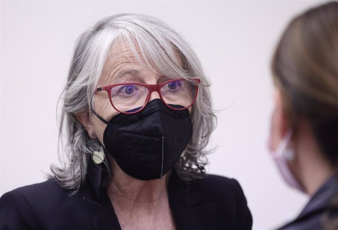 La presidenta de la Agencia EFE, Gabriela Cañas, a su llegada a una Comisión de Presupuestos en el Congreso de los Diputados, a 27 de octubre de 2021, en Madrid, (España). La comparecencia tiene como objetivo informar sobre el Proyecto de Ley de Presupu