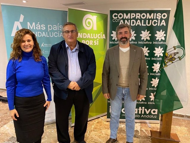 Más País, Iniciativa del Pueblo Andaluz y Andalucía por Sí presentan en Córdoba su plataforma política para concurrir a las próximas elecciones autonómicas.