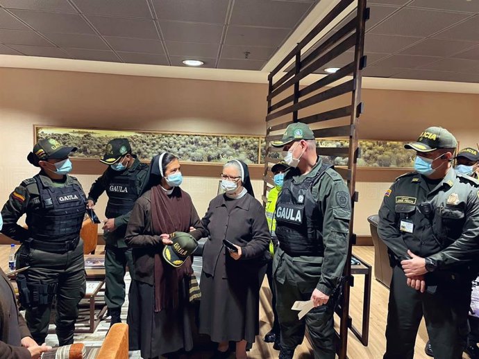 La hermana Gloria Cecilia Narváez llega a Colombia tras casi cinco años secuestrada en Malí.