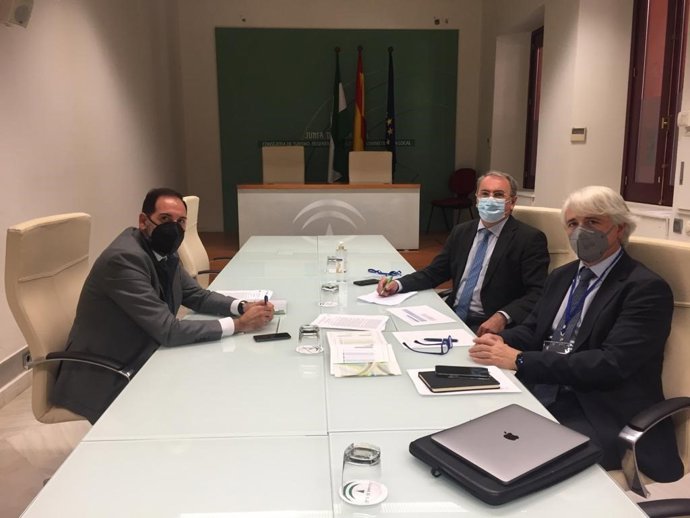 Reunión de la Junta de Andalucía con el Consejo Andaluz de Colegios de Abogados (Cadeca)