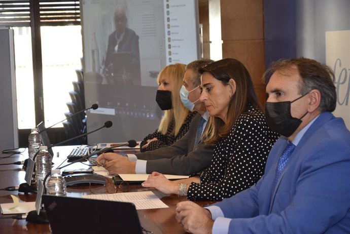 Un total de 150 empresas participan en una jornada sobre las convocatorias 'Next Generation EU', de FER y CaixaBank