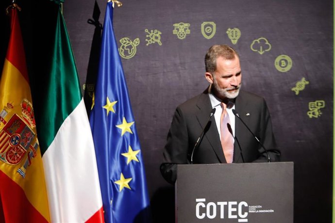 El Rey Felipe VI, comparece en en la clausura de la XIV Cumbre Cotec Europa a 17 de noviembre del 2021 en Málaga.  