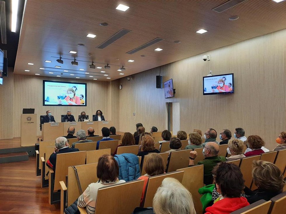 La USJ inaugura una nueva edición de USJ Sénior con una lección inaugural sobre la figura de Goya.