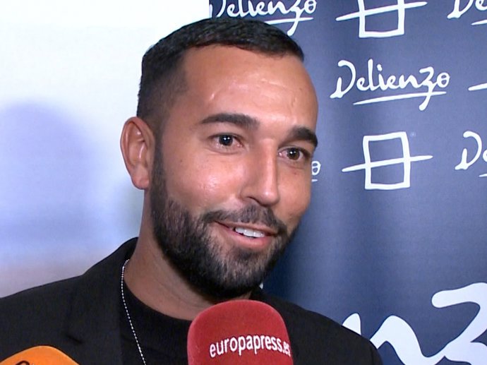 Omar Sánchez ha lanzado su primera colección de joyas con Anabel Pantoja