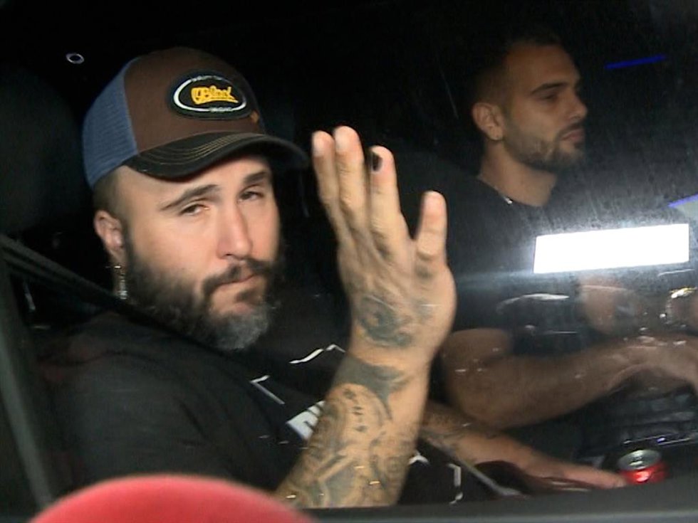Kiko Rivera y Manuel Cortés llegando a Cantora tras la muerte de Doña Ana el pasado 28 de septiembre