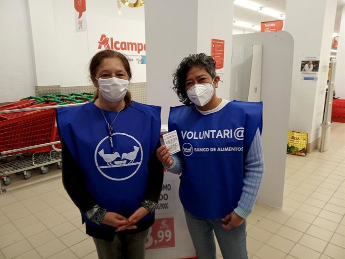 Archivo - Voluntarios del Banco de Alimentos de La Rioja