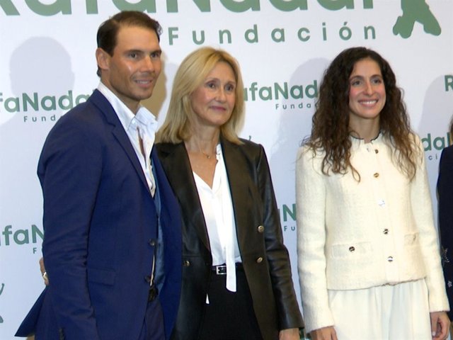 Rafa Nadal, Ana María Parera y Mery Perelló posan de lo más sonrientes en el décimo aniversario de la Fundación Rafa Nadal
