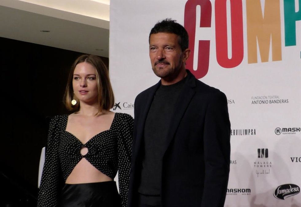 Antonio Banderas estrena su nuevo musical, 'Company', de la mano de su hija Stella del Carmen