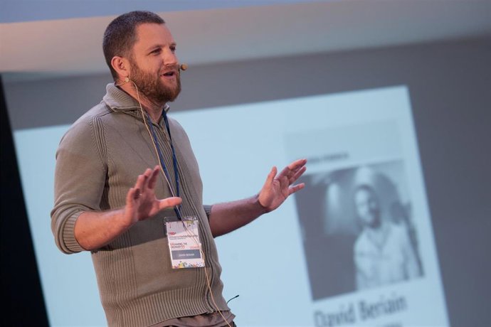 Archivo - La Universidad de Navarra entregará el Premio Luka Brajnovic a título póstumo al periodista David Beriain.