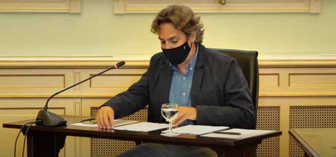 Archivo - El director de la Aetib, Francesc Mateu, durante su comparecencia en el Parlament.