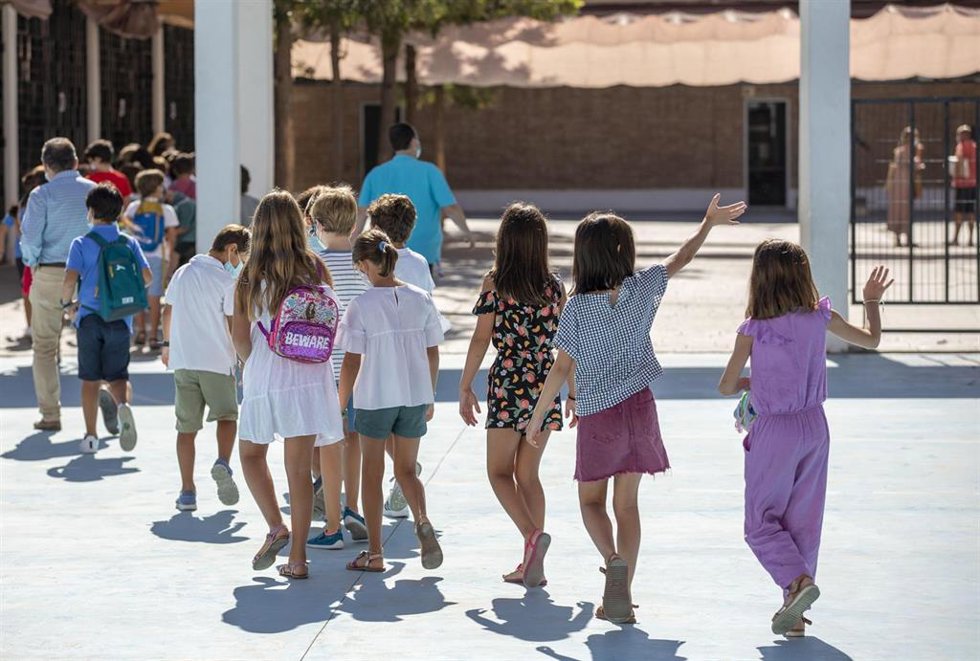 Archivo - Niños en el colegio