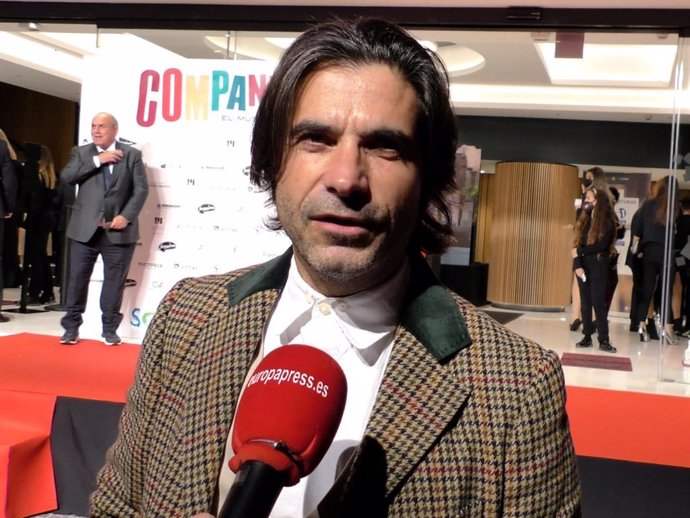 Javier Conde ha sido uno de los rostros conocidos que ha asistido al estreno del nuevo musical de Antonio Banderas, 'Company'