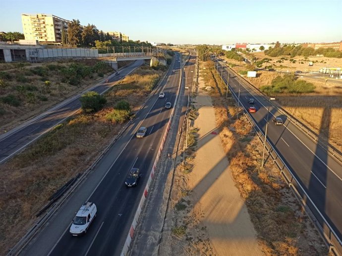 Archivo - Obras del nuevo trazado de la A-8057