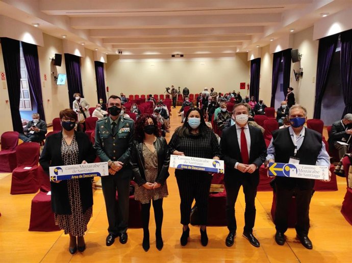 Autoridades en la inauguración del Congreso Mozárabe de Santiago.
