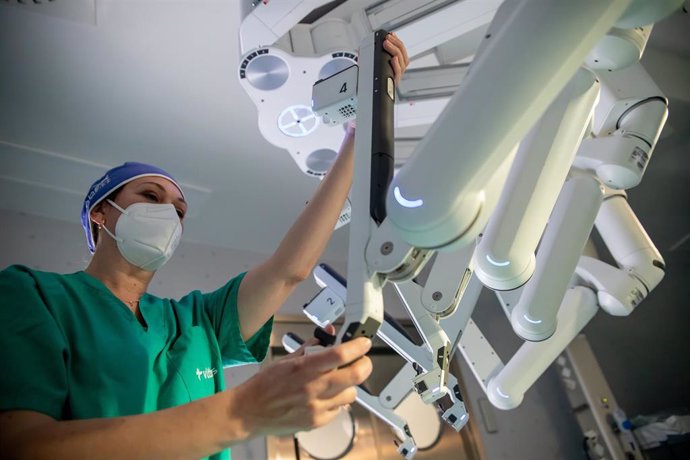 Archivo - Vithas impulsa la cirugía robótica, un tratamiento eficaz y mínimamente invasivo para el cáncer de próstata .