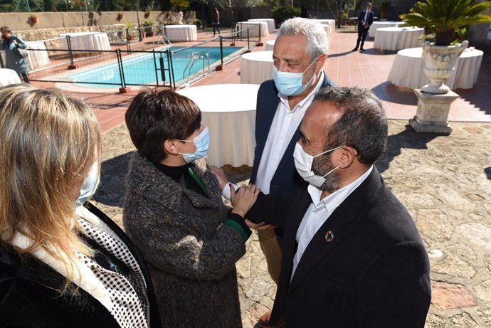 El presidente de la Diputación de Cáceres, Carlos Carlos, junto a otras autoridades en el Congreso Europeo sobre el Reto Demográfico