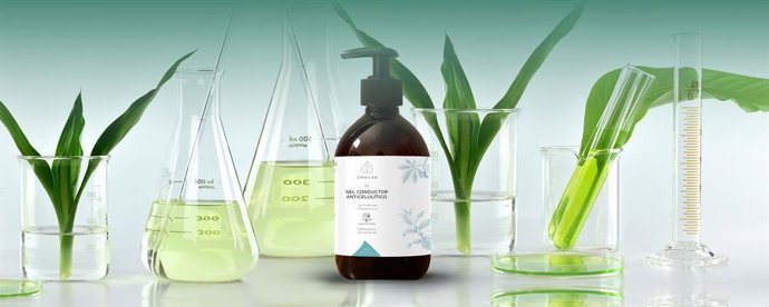 UTILIZAMOS ÚNICAMENTE INGREDIENTES NATURALES VALIOSOS.