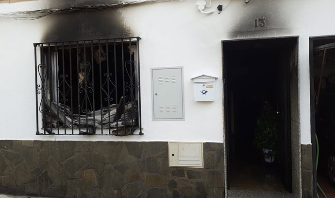 Incendio de una casa en el Zaidín