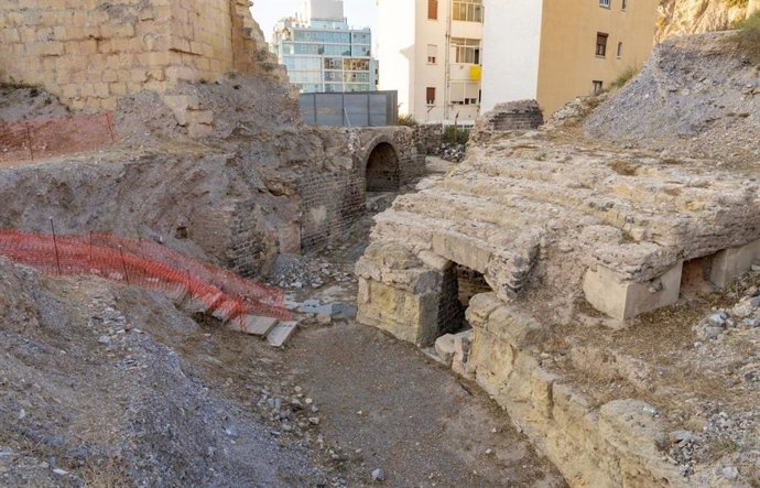 Archivo - Restos del graderío del Anfiteatro Romano de Cartagena