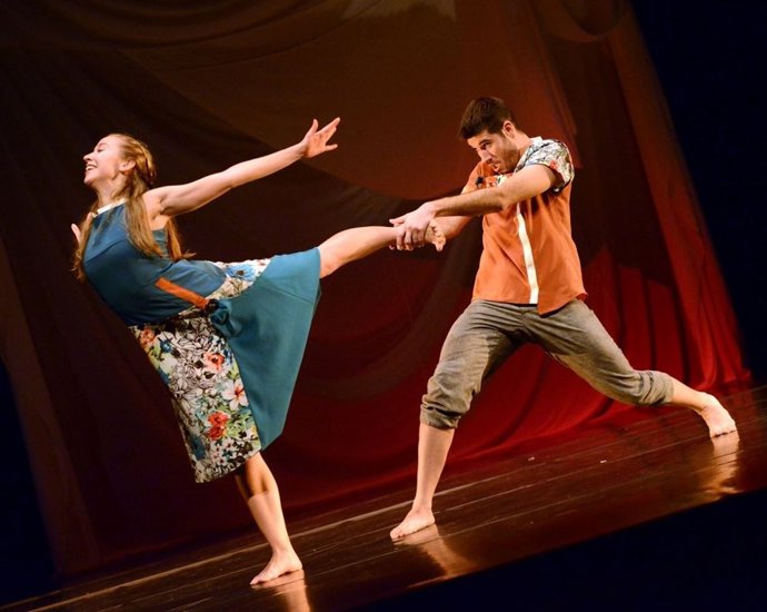 El Teatro Cánovas acoge un espectáculo para primera infancia dirigido por el coreógrafo Omar Meza