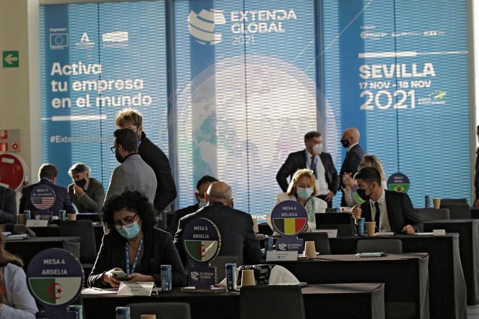 Reuniones de negocio en el marco del foro empresarial de Extenda Global.