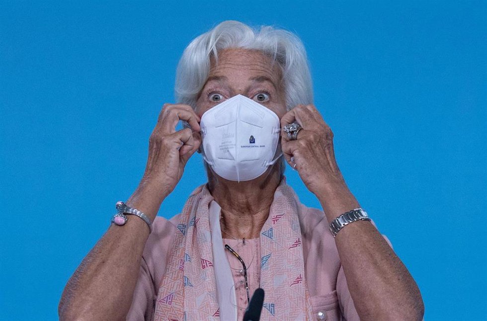 Archivo - FILED - 08 September 2021, Hessen, Frankfurt_Main: Christine Lagarde, President of the European Central Bank (ECB), speaks during the Bank's press conference. Lagarde has doubled down on her assessment that eurozone inflation will decline as e