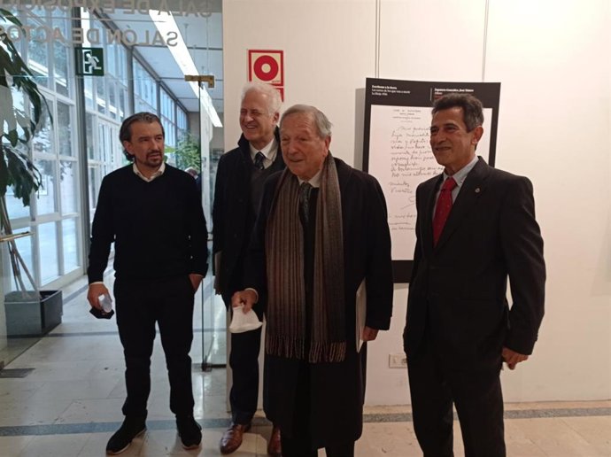 Llegada del arquitecto, Rafael Moneo, a las jornadas de Intervención en el Patrimonio