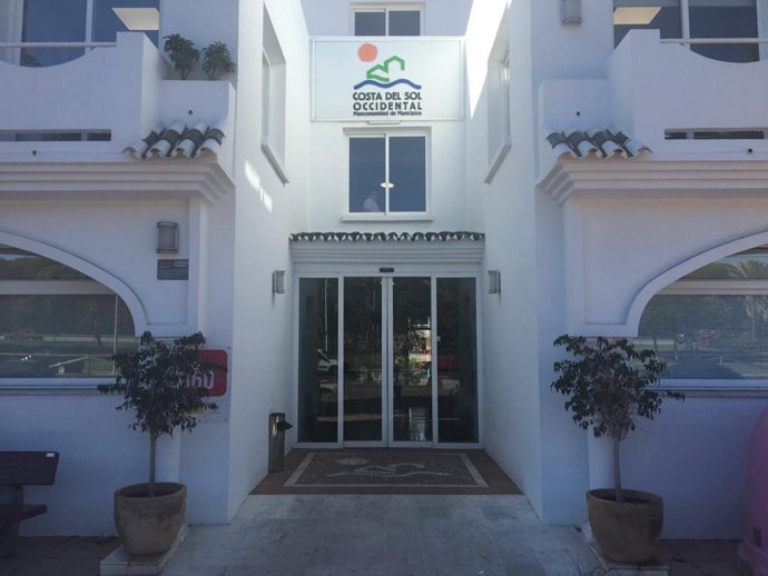 Archivo - Fachada de la Mancomunidad de Municipios de la Costa del Sol Occidental