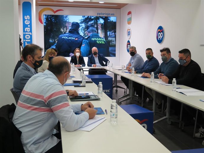 Reunión FYCSE con el PP y la diputada nacional, Cuca Gamarra