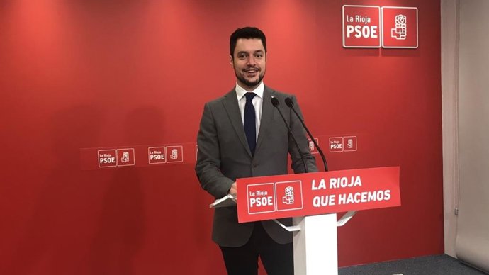 El portavoz del Grupo Parlamentario Socialista en el Parlamento de La Rioja, Raúl Díaz