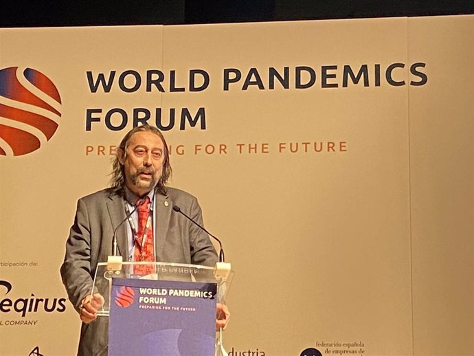 Adolfo García-Sastre, profesor del Hospital Mount Sinai de Nueva York (Estados Unidos), en la inauguración del World Pandemics Forum, en IFEMA Madrid (España), a 19 de noviembre de 2021.