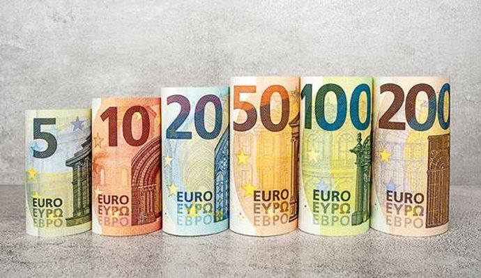Archivo - Billetes en euros de la serie Europa