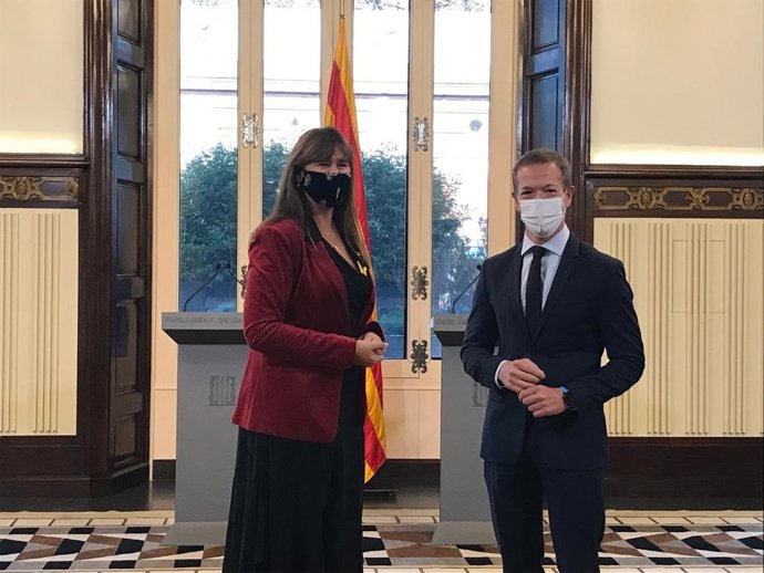 El presidente del Senado, Ander Gil, y la presidenta del Parlament, Laura Borrs