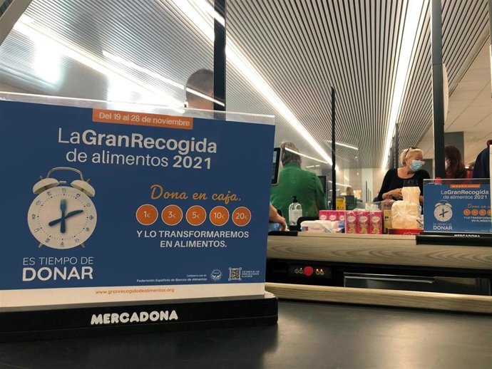 Separador de línea de cajas informando de la Gran Recogida.