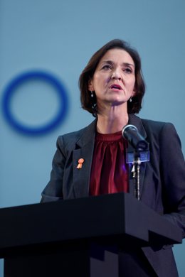 La ministra de Industria, Comercio y Turismo, Reyes Maroto, en la clausura de la XVIII edición del Congreso de Hoteleros Españoles de la Confederación Española de Hoteles y Alojamientos Turísticos (CEHAT), a 19 de noviembre de 2021, en Oviedo, Asturias 