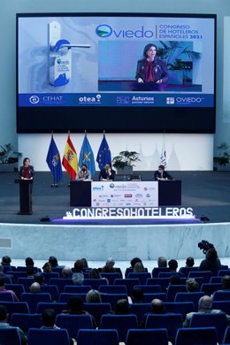 La ministra de Industria, Comercio y Turismo, Reyes Maroto, en la clausura de la XVIII edición del Congreso de Hoteleros Españoles