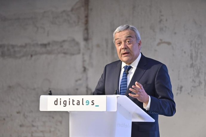 El director general de DigitalEs, Víctor Calvo-Sotelo, durante la presentación del informe '5G, piedra angular para una España sostenible', presentado este viernes, 19 de noviembre, en Madrid.