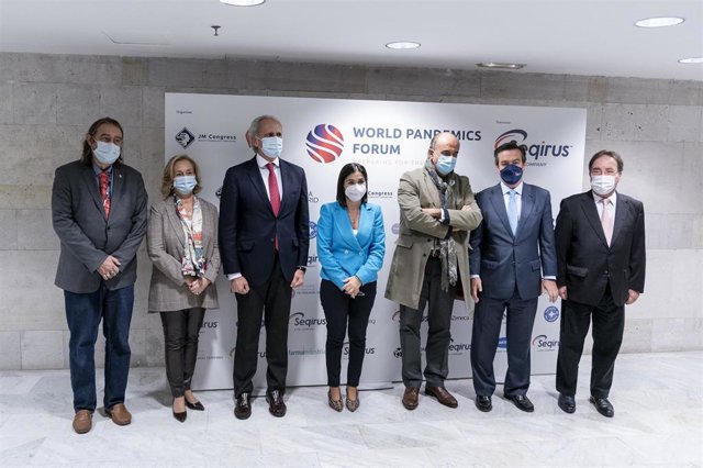 Foto de familia de la inauguración del World Pandemics Forum en Ifema Madrid