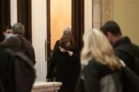 El Govern se compromete con la CUP a alcanzar 1.000 millones en vivienda