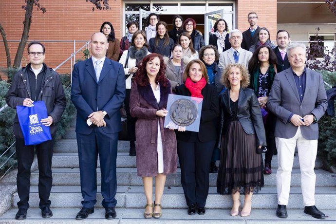 La investigadora de la Universidad Pablo de Olavide (UPO), Pilar Ortiz, ha recibido el la placa conmemorativa del Premio del Patrimonio Europeo-Premio Europa Nostra 2021 por el proyecto Inteligencia Artificial Aplicada a la Conservación Preventiva.